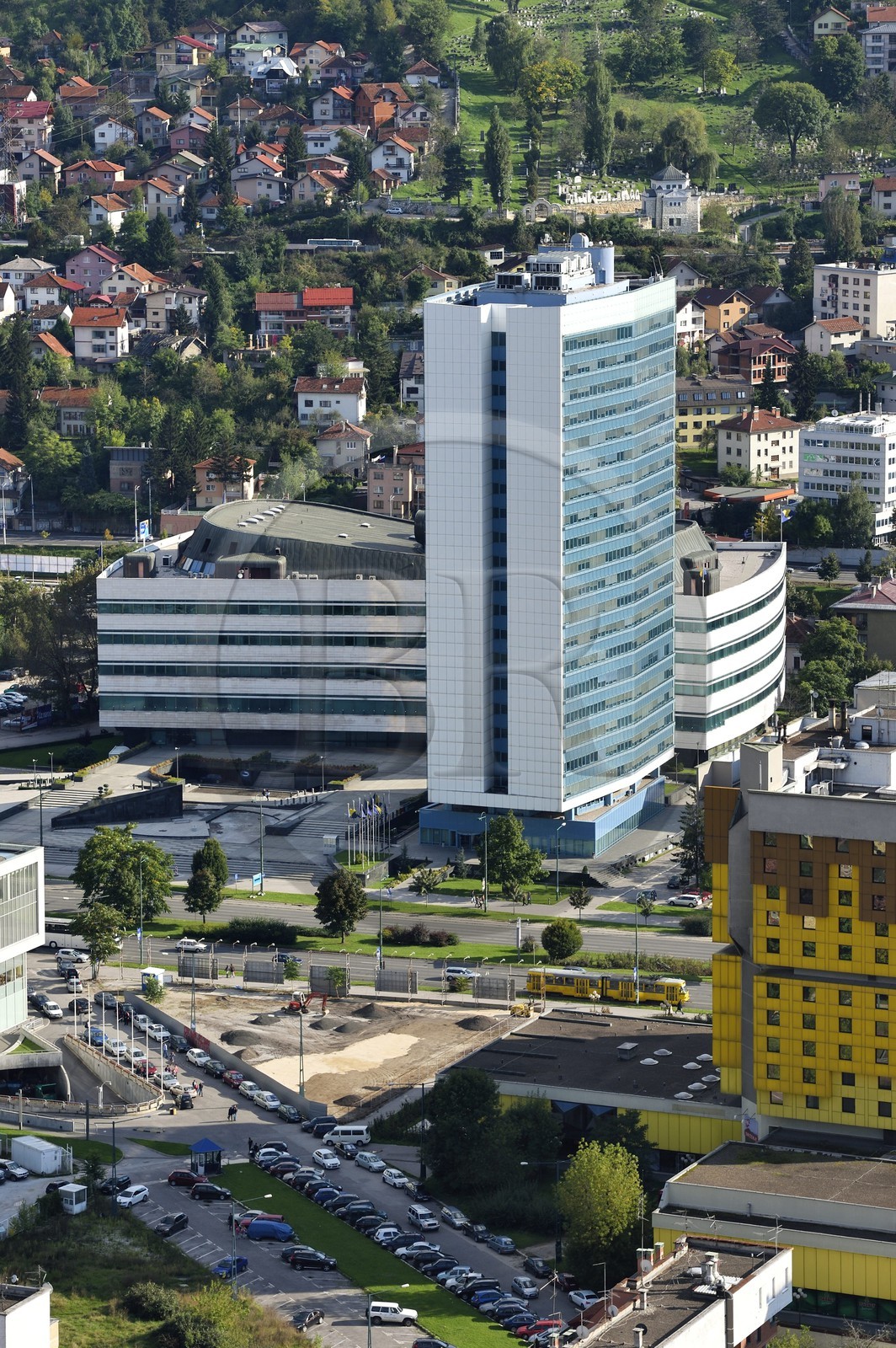 Bosnie-Herzégovine, Sarajevo, batiment du Gouvernement de la Bosnie-Herzégovine et le parlement en arrière plan