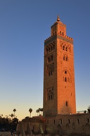 Maroc, Haut-Atlas, Marrakech, ville impériale, Médina classée Patrimoine Mondial de l'UNESCO, la mosquée la Koutoubia et son minaret