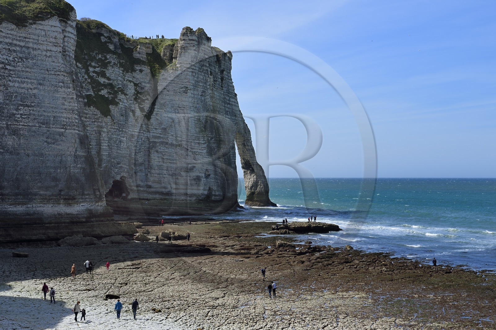 France, Seine-Maritime, Pays de Caux, Alabaster Coast (Cote d'Albatre), Etretat, the Aval cliff arch and the beach of the town