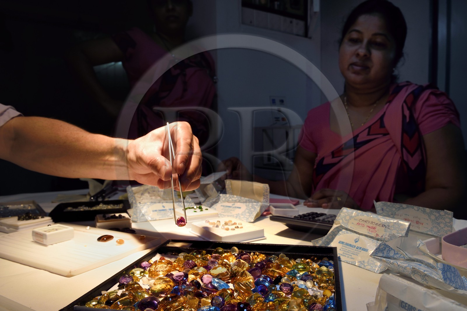 Sri Lanka, Sabaragamuwa Province, Ratnapura, Jem Bank, semi-precious stones (Sapphire, Ruby, Aquamarine, topaz, Amethyst, Garnet ...)