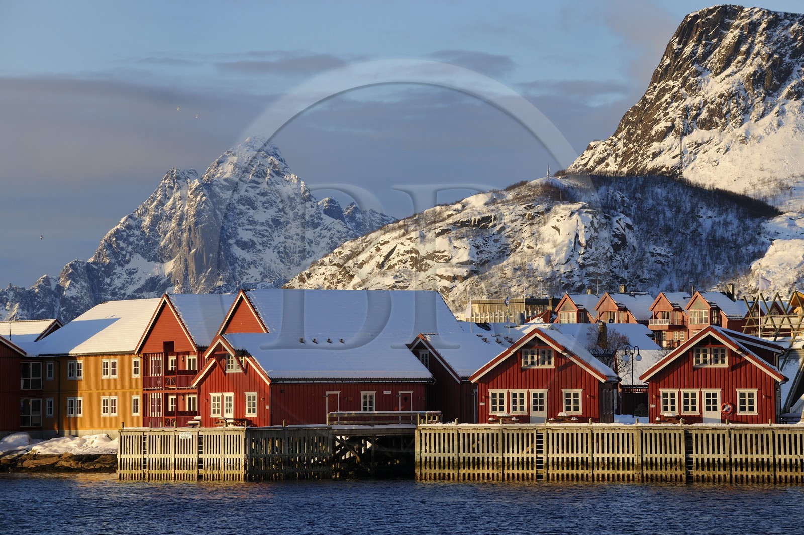 Norvège, Nordland, Îles Lofoten, le port de Svolvaer