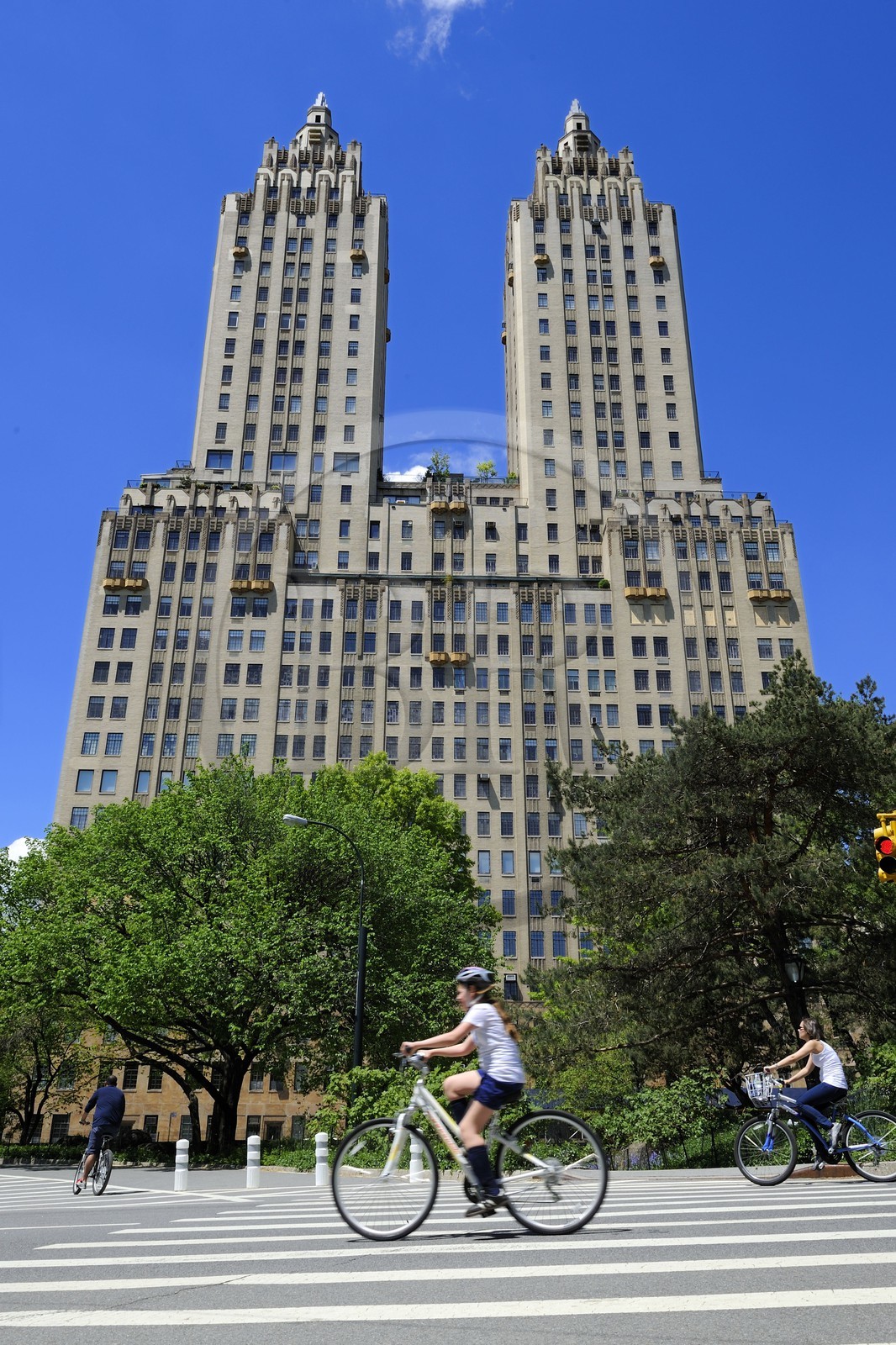 Etats-Unis, New York, Manhattan, Upper West side, l'immeuble El Dorado vu depuis Central Park