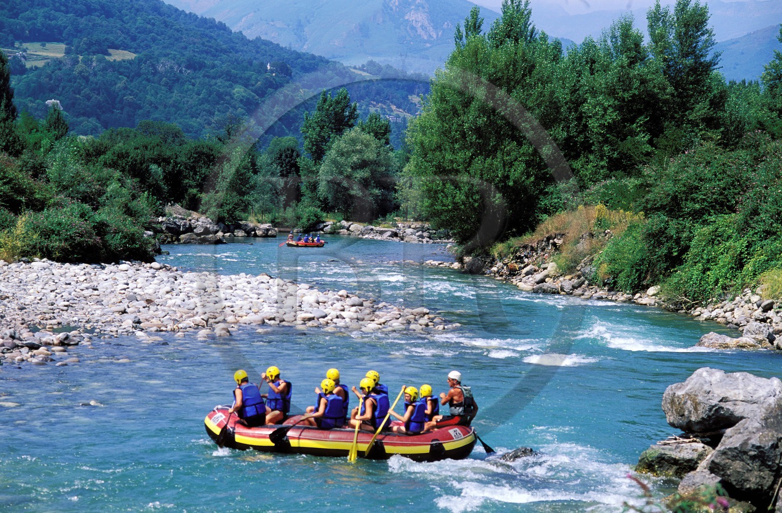 France, Hautes-Pyrénées (65), rafting à Luz-Saint-Sauveur