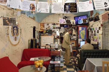 France, Corse-du-Sud (2A), Ajaccio, Bistro du Cours, café philo sur le Cours Napoléon