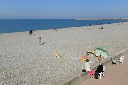 France, Seine-Maritime (76), Dieppe, la plage de galets