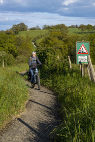 France, Vendée (85), Tiffauges, sur la piste de la véloroute Vendée Vélo Tour