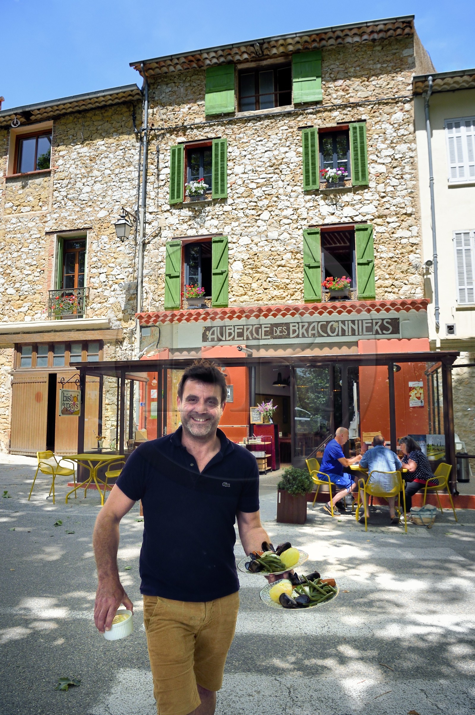 France, Var (83), Dracénie, Ampus, aïoli, plat typiquement provencal, servi à l'Auberge des Braconniers