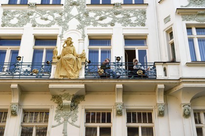 République Tchèque, Prague, centre historique classé Patrimoine Mondial de l'UNESCO, la vieille ville (Stare Mesto), immeuble Art Nouveau (1905) par l'architecte Osvald Polívka au 22 rue Karlova