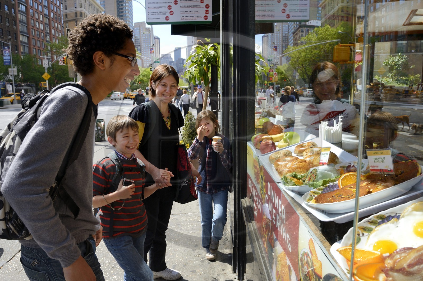 Etats-Unis, New York, Manhattan, vitrine d'un restaurant Dinner sur Broadway