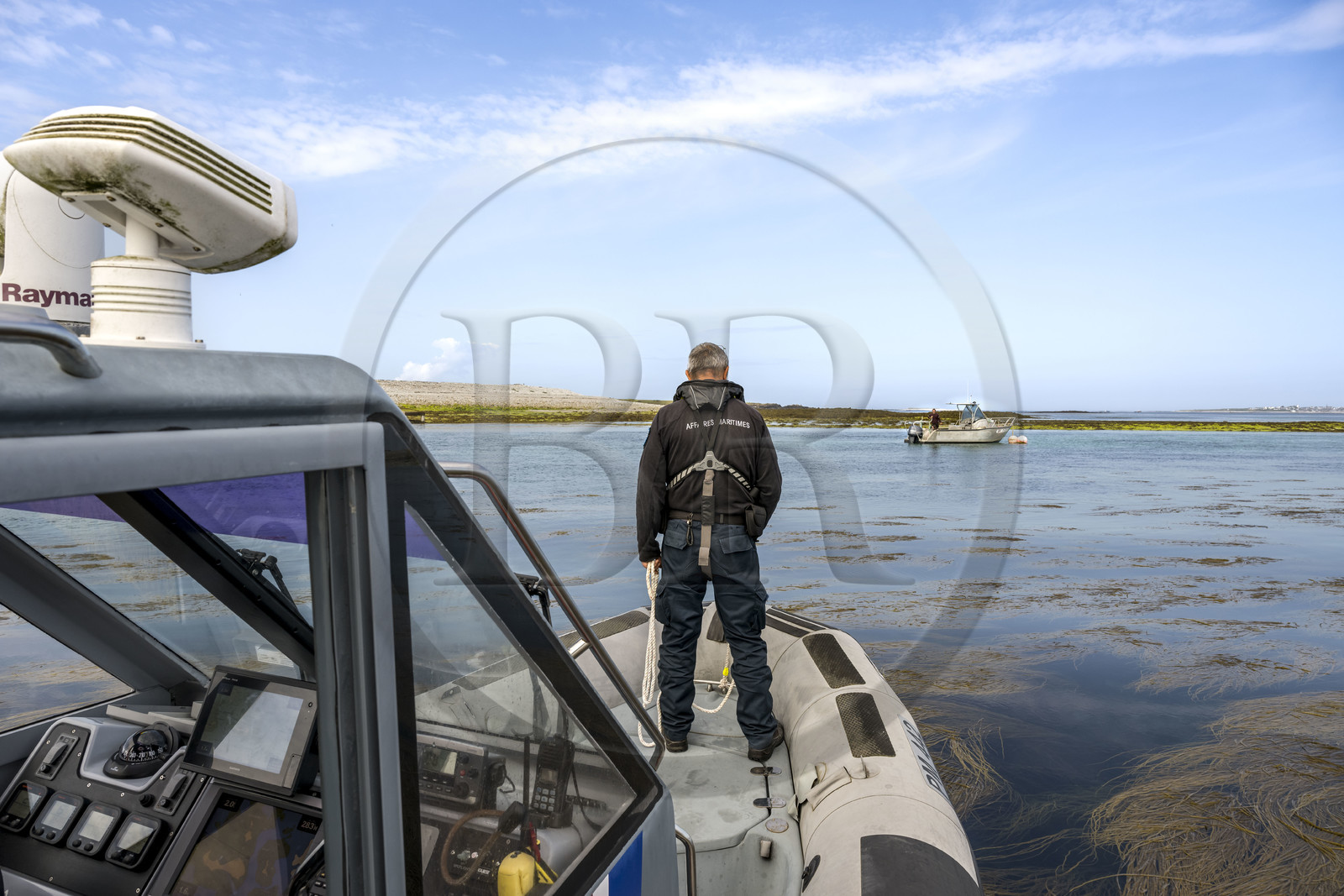 France, Finistère (29), Mer d'Iroise, archipel de Molène, Ile de Quéménès, patrouille à bord du bateau rapide des affaires maritimes de Brest