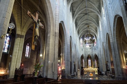 France, Cantal (15), Saint-Flour, cathédrale Saint-Pierre construite en pierre volcanique, le Christ noir en bois de noyer peint aussi appelé Beau Dieu noir