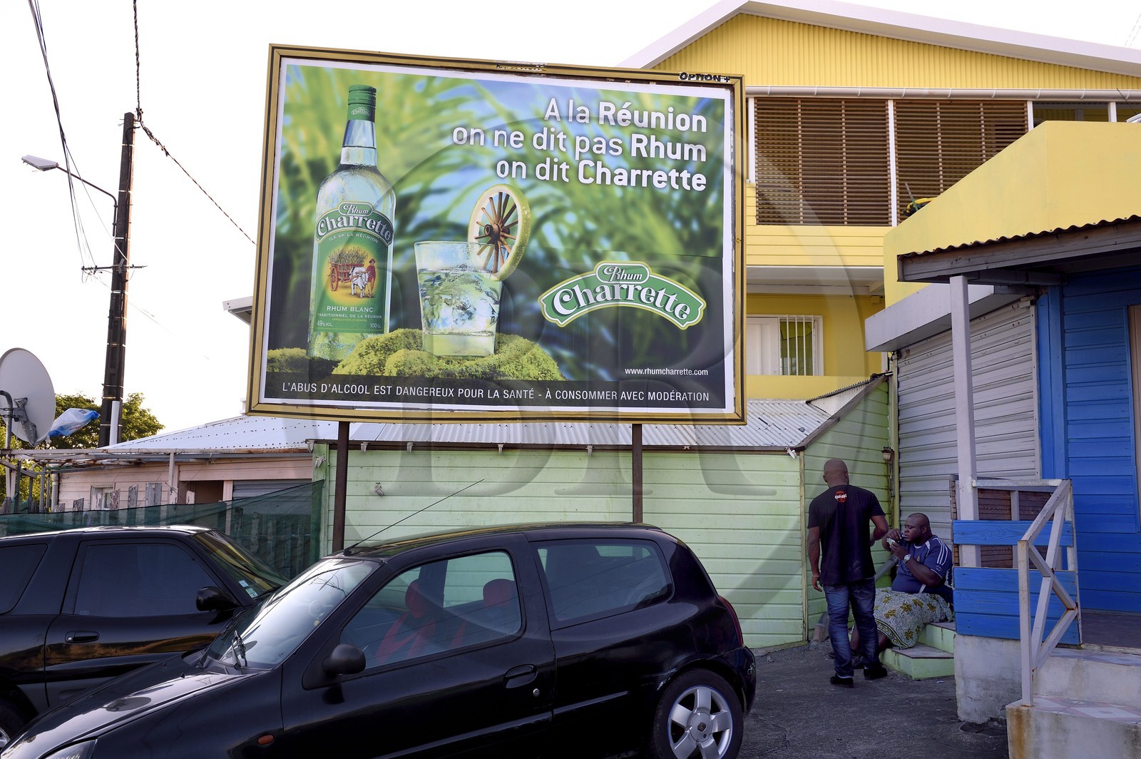 France, Ile de la Reunion, Côte Sud, Sainte-Joseph, panneau publicitaire vantant le rhum Charrette