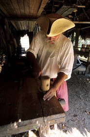 Etats-Unis, Floride, Saint Augustine, Spanish Quarter Museum, menuisier en costume 18ème
