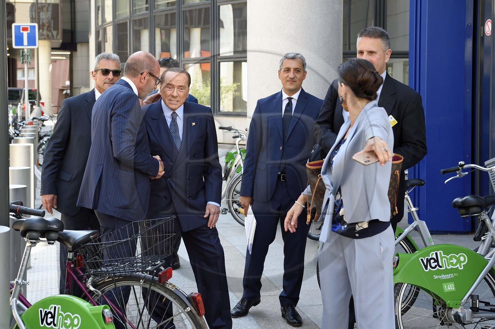 France, Bas-Rhin (67), Strasbourg, quartier européen, le Parlement européen, le nouveau député européen et ancien Premier Ministre italien Silvio Berlusconi sortant du batiment Winston Churchill