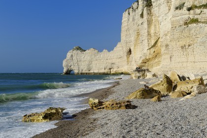 France, Seine-Maritime (76), Pays de Caux, Côte d'Albâtre, Etretat, la falaise d'Amont