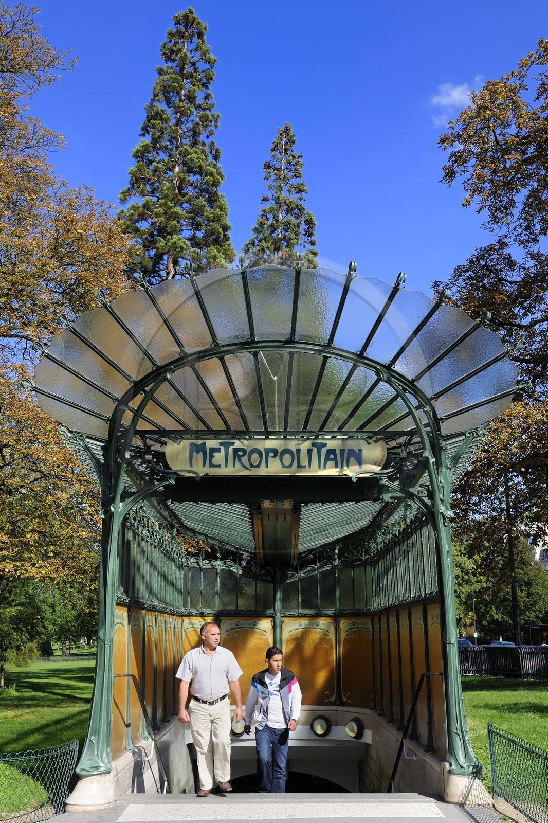France, Paris (75), station de métro de la Porte Dauphine de style Art Nouveau  par Hector Guimard
