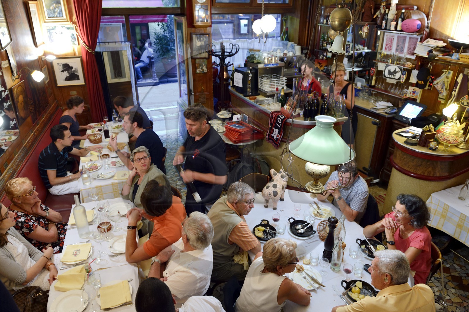 France, Rhone, Lyon, Restaurant bouchon lyonnais Le Garet, the hero of the Resistance Jean Moulin had regularly lunch here