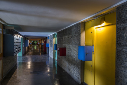 France, Bouches-du-Rhône (13), Marseille, oeuvre architecturale de Le Corbusier, classée Patrimoine Mondial de l'UNESCO, la Cité Radieuse par l'architecte Le Corbusier, rue intérieure