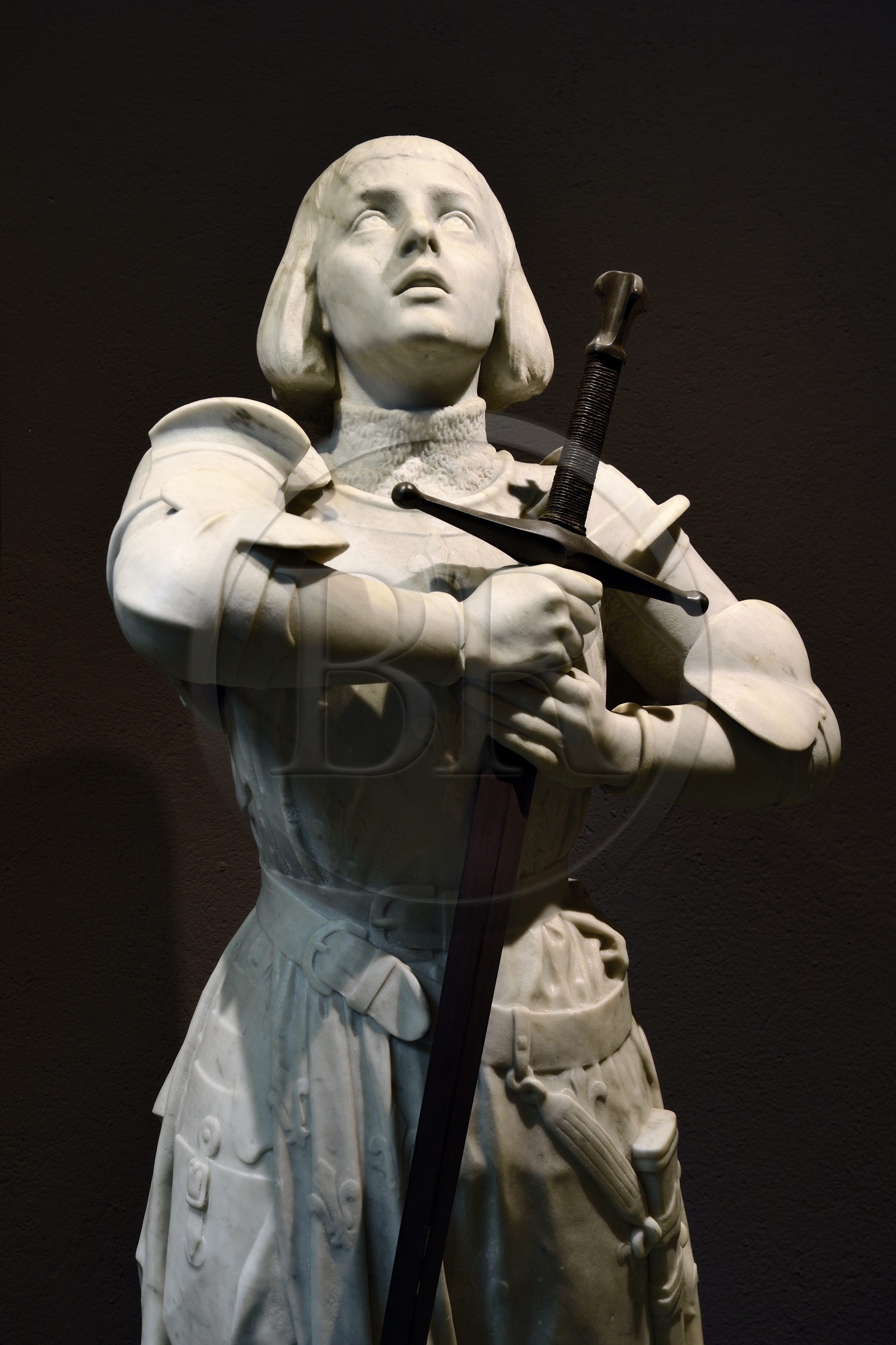France, Seine-Maritime (76), Rouen, le palais archiépiscopal, musée Historial Jeanne d'Arc, statue de Jeanne d'Arc en armure par Alphonse-Eugène Guilloux
