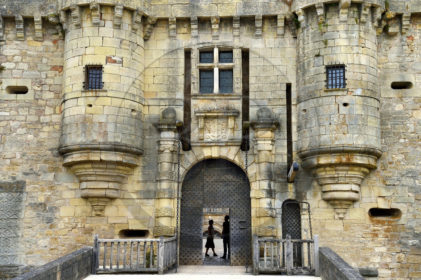 France, Dordogne, Périgord Noir, Hautefort castle, the entrance drawbridge