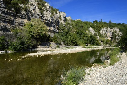 France, Ardeche, Gorges de l'Ardeche, Labeaume, La Beaume River Narrow Pass