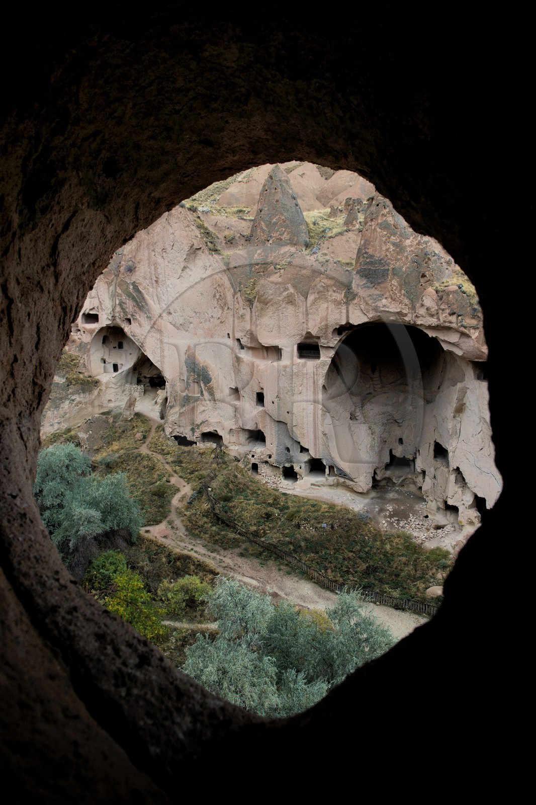 Turquie, Anatolie Centrale, province de Nevsehir, Cappadoce classée Patrimoine Mondial de l'UNESCO, ancien village troglodytique de Zelve