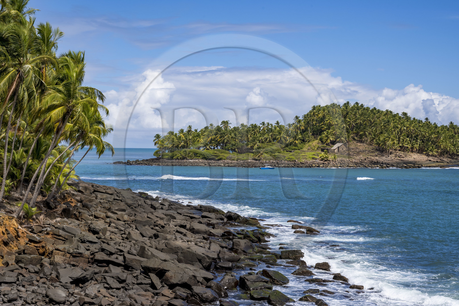 France, Guyane, Kourou, Iles du Salut, l'Ile du Diable vue depuis l'Ile Royale, elle a servi de bagne aux prionniers politique dont Alfred Dreyfus