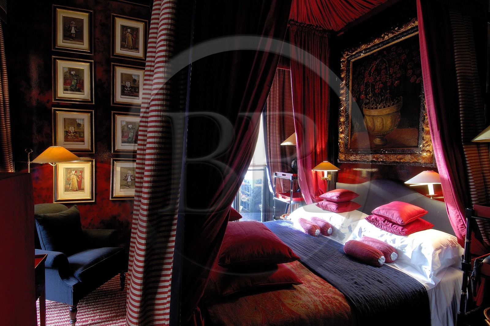 Royaume-Uni, Londres, chambre du Blakes Hôtel (de luxe)