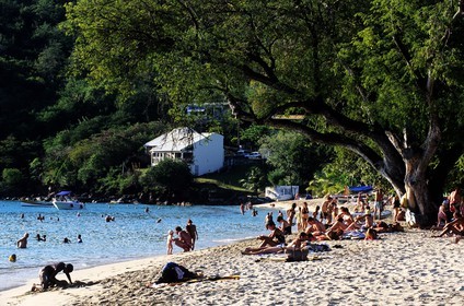 France, Martinique, Les Anses-d'Arlet, plage sur la côte sud-ouest
