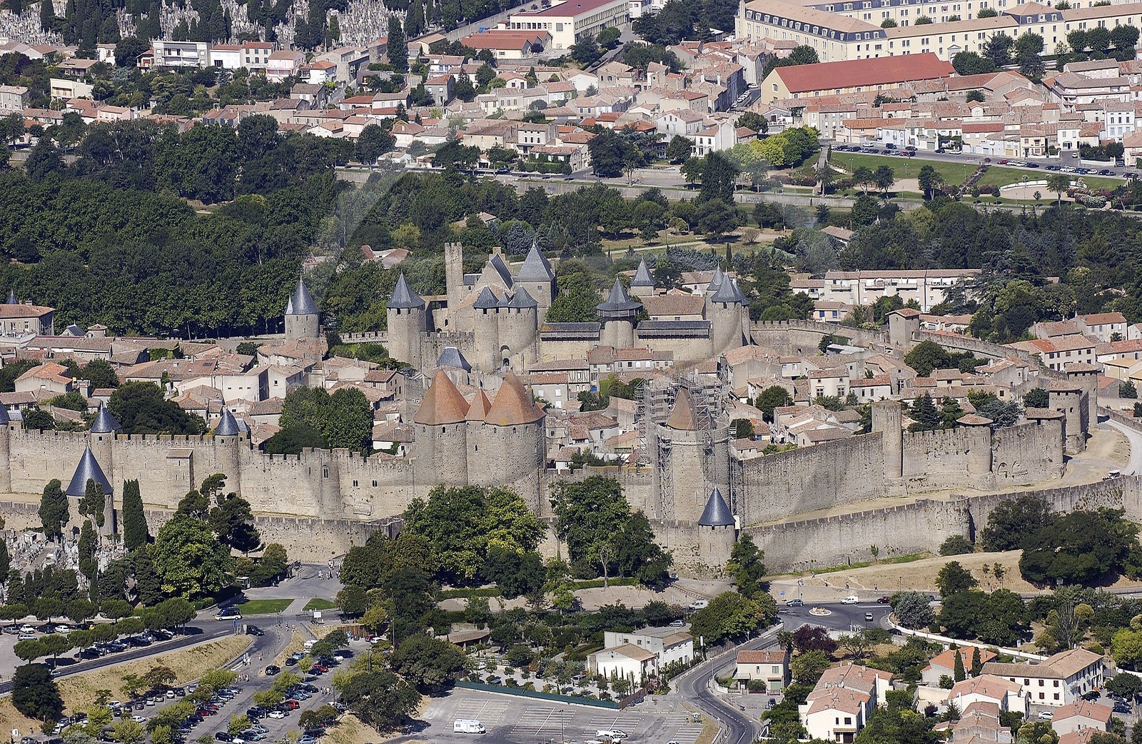 France, Aude (11), vue aerienne de la vieille ville de Carcassonne
