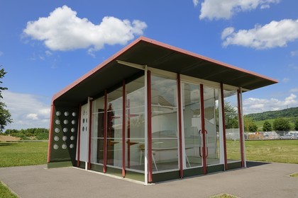 Allemagne, Süd-Baden, Weil am Rhein près de Bâle, Vitra, Station service de l'architecte Jean Prouvé (1950)