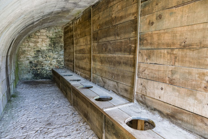 France, Charente-Maritime (17), Saintonge, Marennes-Hiers-Brouage, citadelle de Brouage, labellisé Les Plus Beaux Villages de France, les anciennes latrines communes