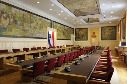 France, Hérault (34), Béziers, hôtel de ville, fresque dans la salle du conseil municipal de la ville et la Marianne