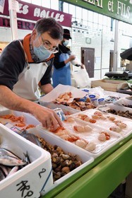 France, Charente (16), Cognac, marché couvert les Halles