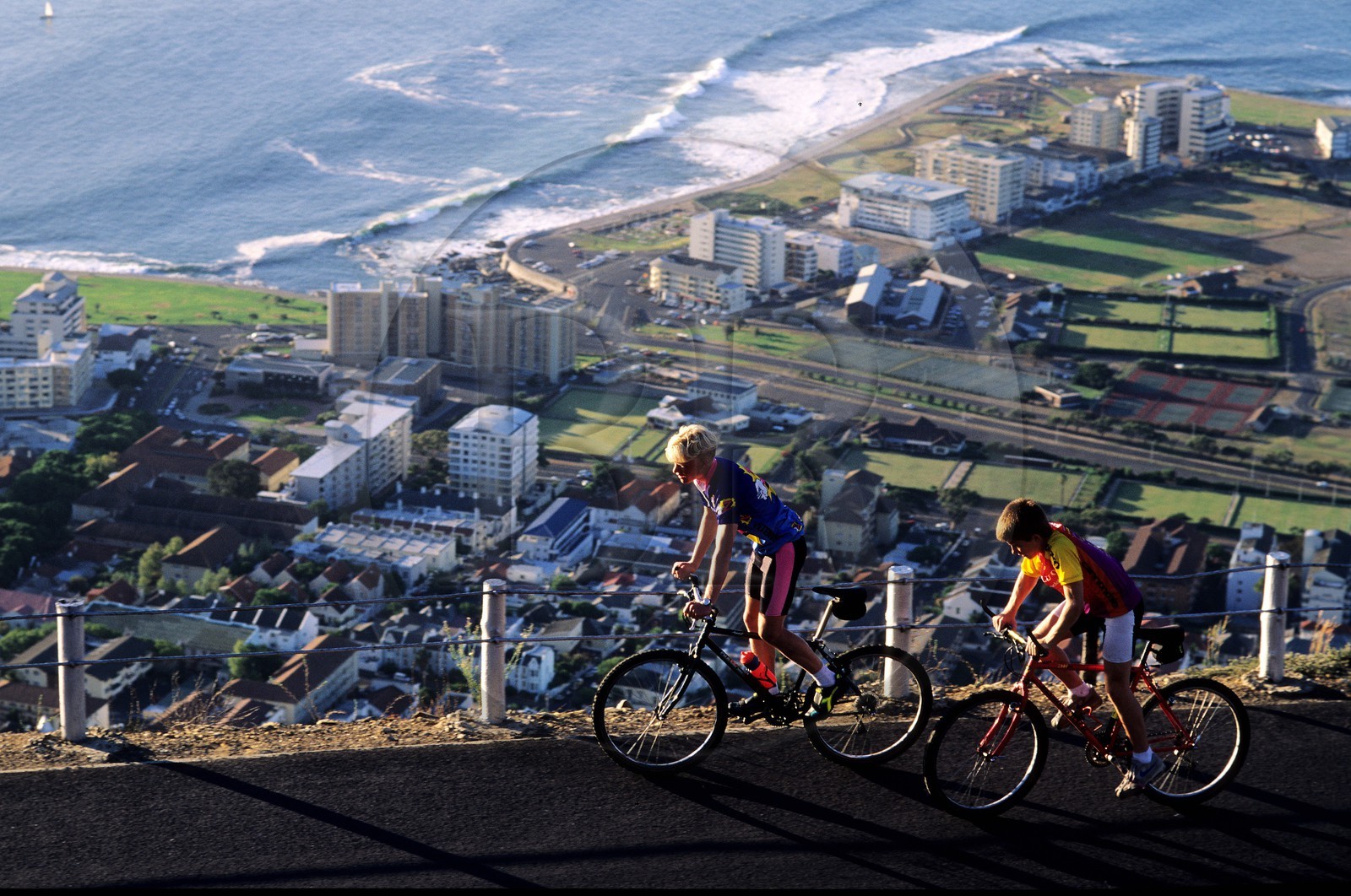 Afrique du Sud, péninsule du Cap, randonnée en VTT à Signal hill près de la ville du Cap
