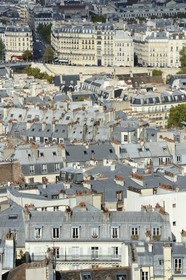 France, Paris (75), toits d'immeubles du Vème arrondissement et façades d'immeubles sur l'Ile Saint-Louis