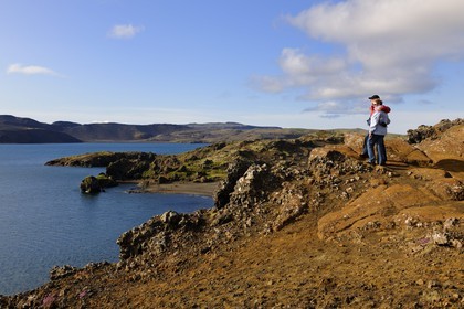 Islande, Région de Reykjavik, vallée de Krisuvik, le lac Kleifarvatn