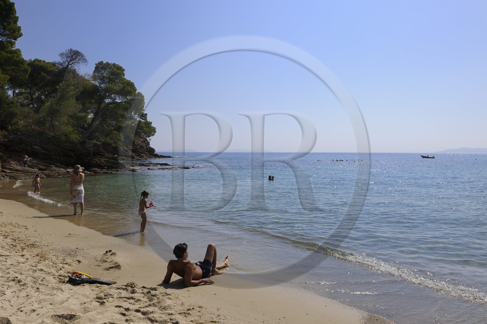 France, Var (83), Le Rayol-Canadel-sur-Mer, Domaine du Rayol, Jardin des Méditerranées, propriété du Conservatoire du Littoral, mention obligatoire, plage du départ du jardin marin