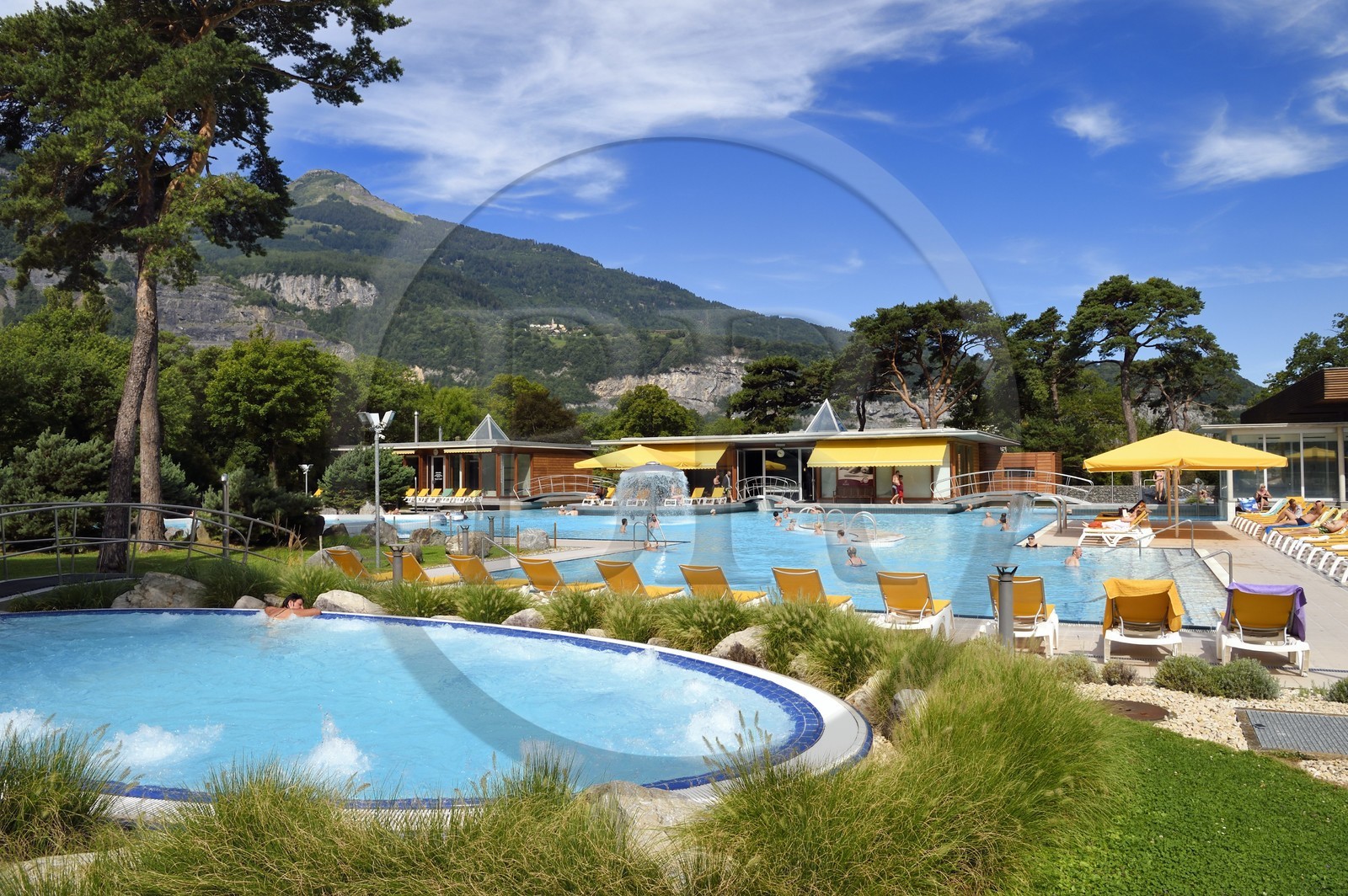 Suisse, Canton de Vaud, Lavey-les-Bains, les Bains de Lavey, bains thermaux