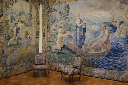 France, Loiret (45), Vallée de la Loire classée Patrimoine Mondial de l' UNESCO, Sully-sur-Loire, tapisserie représentant Psyché, mention obligatoire : Châteaux de Sully-sur-Loire, propriété du département du Loiret