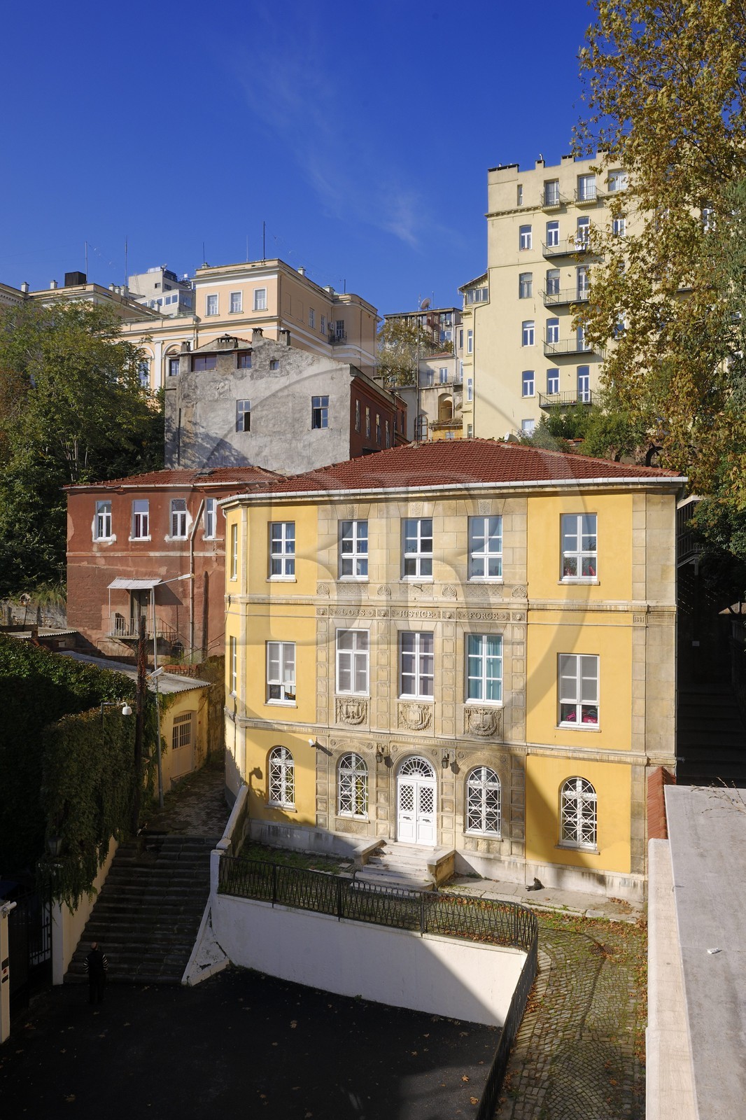 Turquie, Istanbul, quartier de Beyoglu, école maternelle ancien Palais de Justice au coeur de l'ancien quartier de Pera