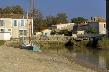 France, Charente-Maritime (17), ancien port de la pêche à l'esturgeon de Saint-Seurin-d'Uzet