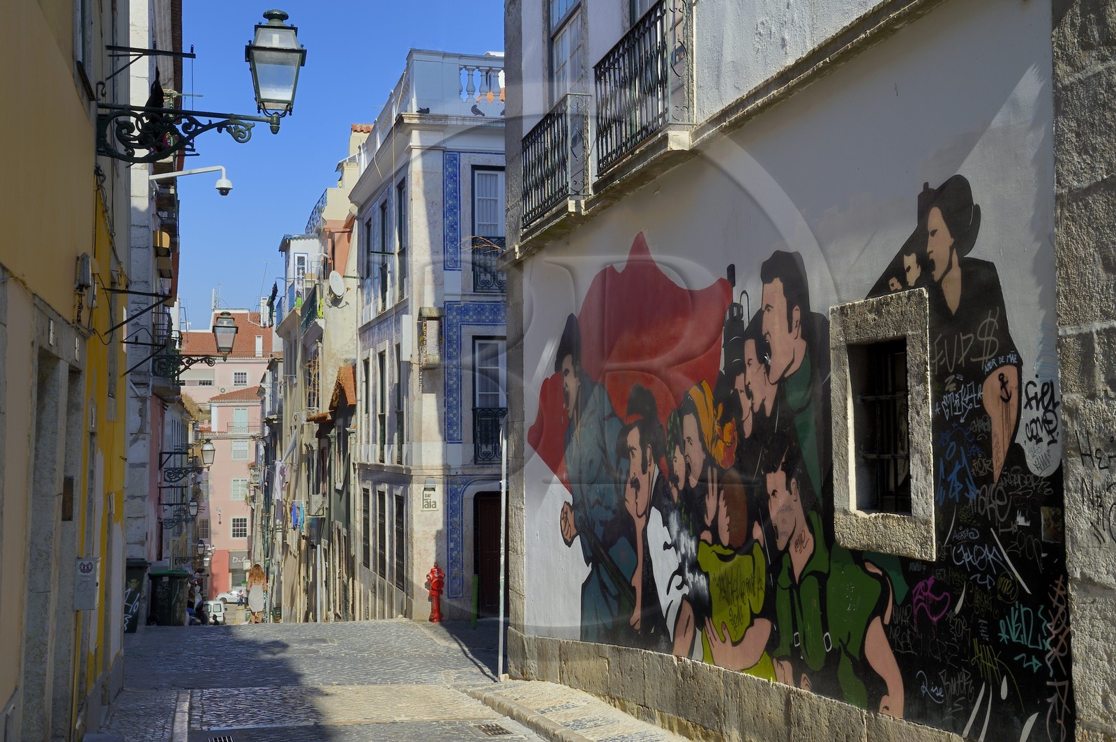 Portugal, Lisbon, Bairro Alto district, revolutionary fresco in the street Travessa dos Fieis de Deus
