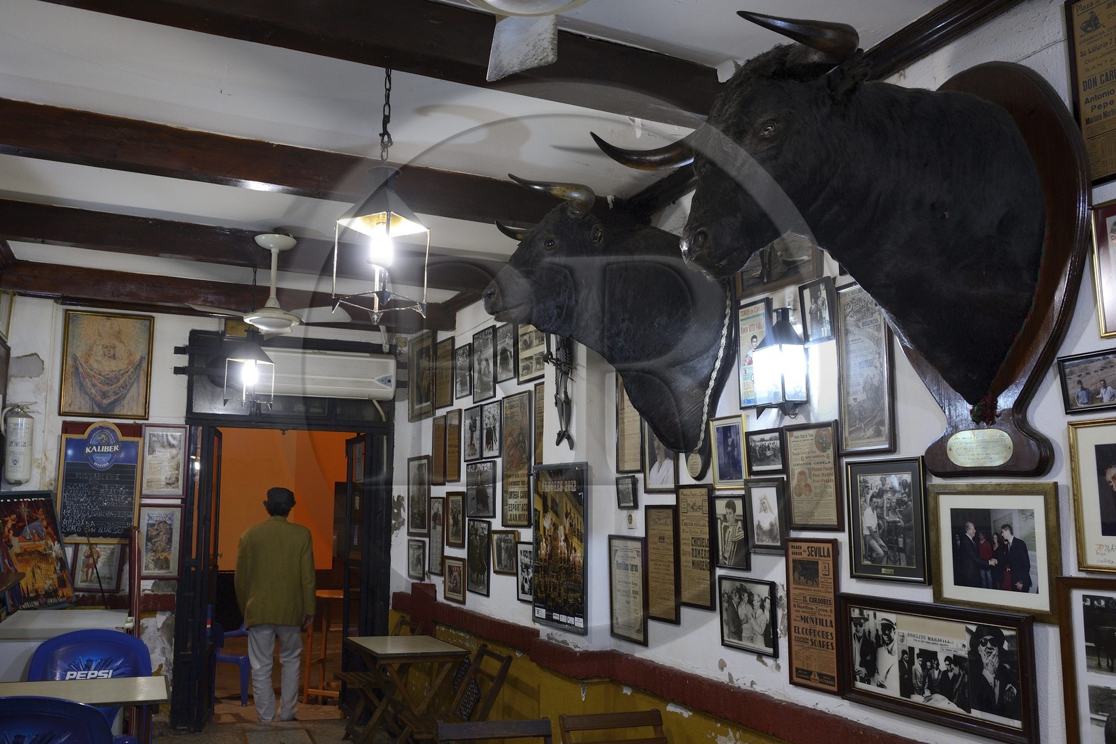 Spain, Andalusia, Seville, Tapas bar Bodegon Hermanos Nunez