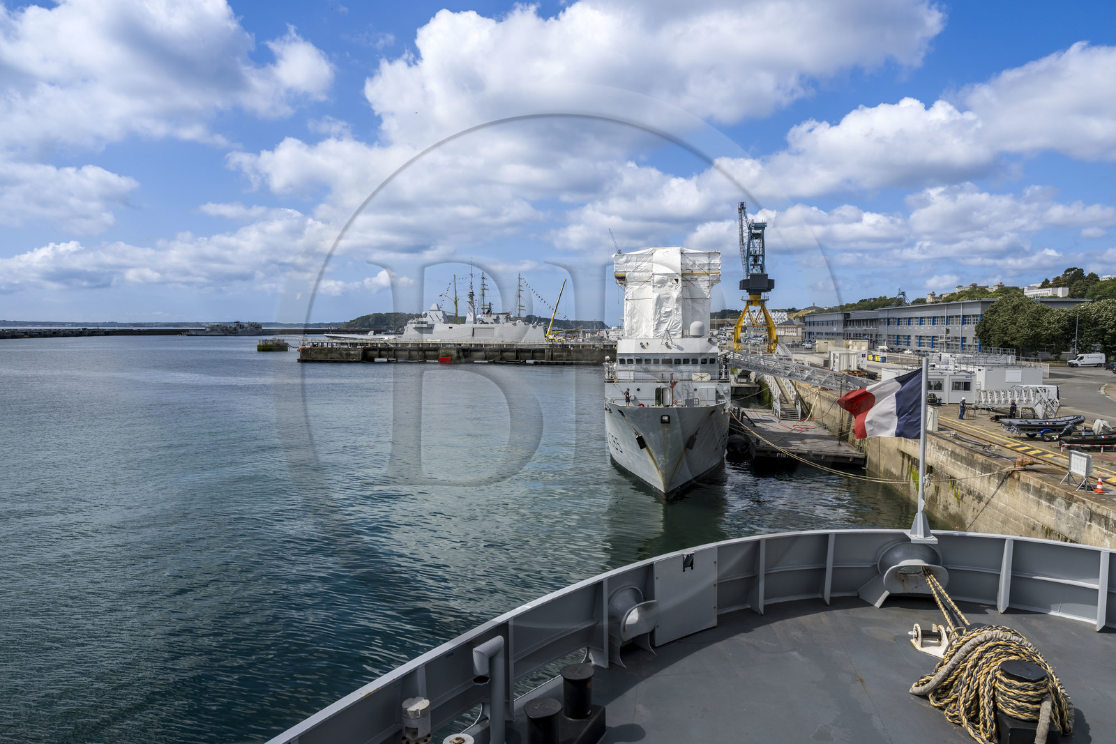 France, Finistère (29), Brest, l'arsenal, la Rade-Abri du port militaire base navale de la Marine nationale depuis le  BSAM Garonne