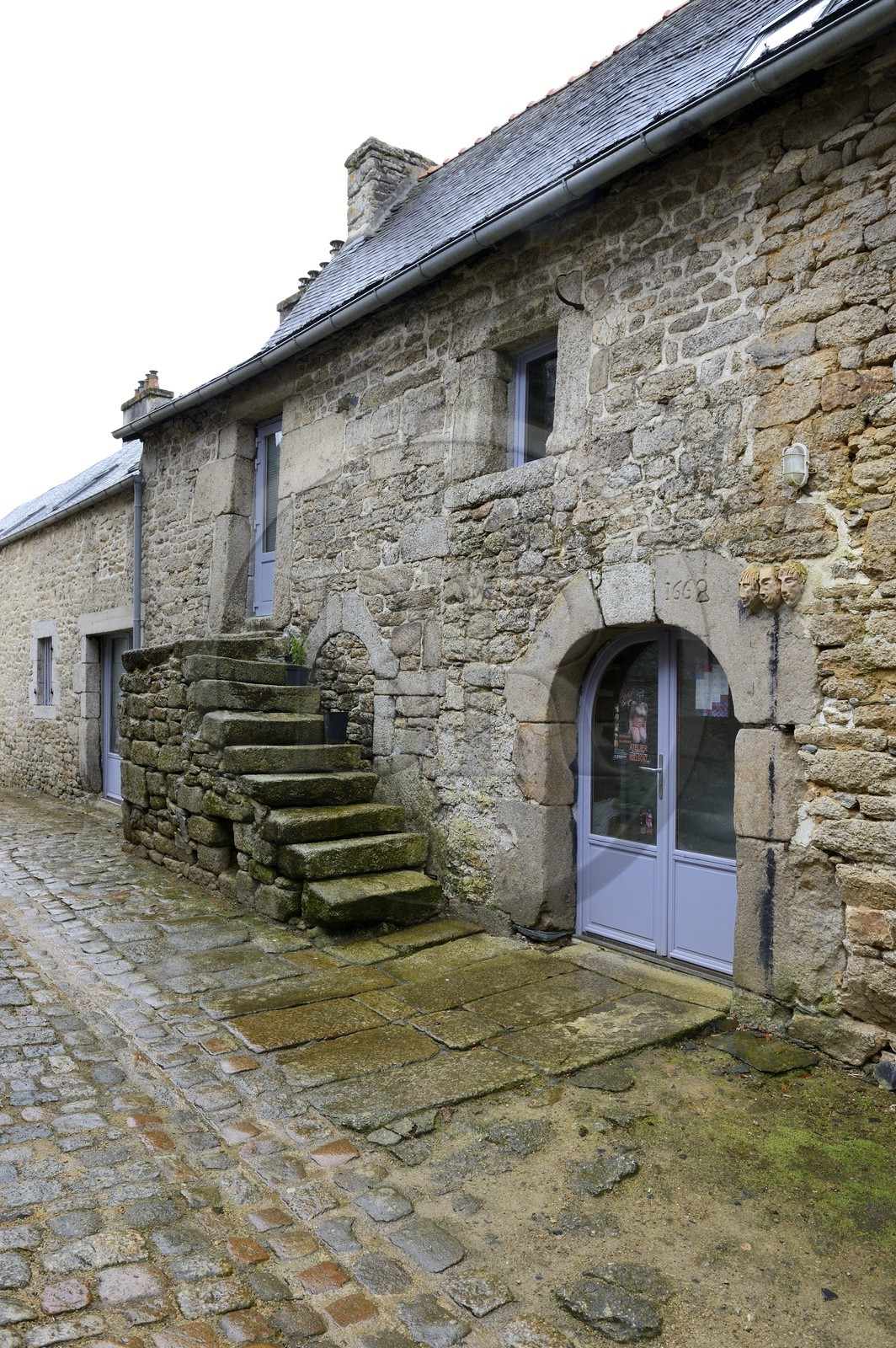 France, Finistère (29), parc naturel régional d'Armorique, Huelgoat, maison familiale de Francois Le Bihan sieur de Kervoac et ancêtre breton de l'écrivain Jack Kerouac