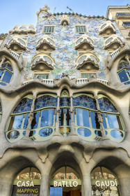 Spain, Catalonia, Barcelona, Eixample district, Passeig de Gracia, Casa Batllo by Catalan modernist architect Antoni Gaudi, UNESCO World Heritage site, the large glass roof with the sinuous profile of the central living room of the main floor