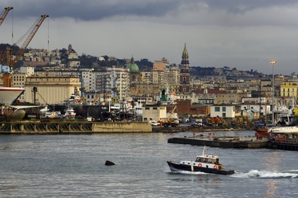 Italie, Campanie, Naples, centre historique classé Patrimoine Mondial de l'UNESCO, le port