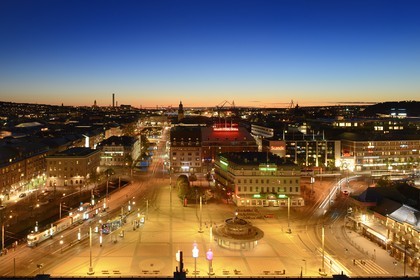Suède, Västra Götaland, Göteborg (Gothenburg), la place Drottningtorget et le port vue depuis le Clarion Hotel Post