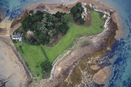 France, Cotes-d'Armor, Cote d'Ajoncs, Penvenan, Marquer Island (aerial view)